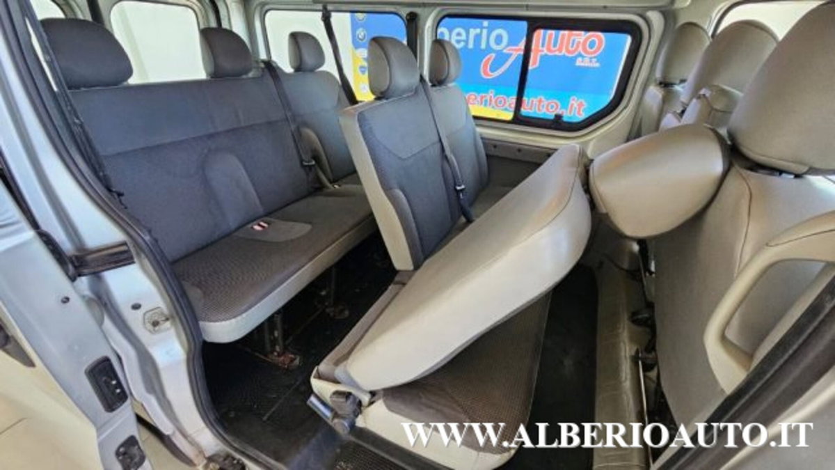 Opel Vivaro Furgone 27 2.0 CDTI 120CV PC-TN Combi 9 posti (12)