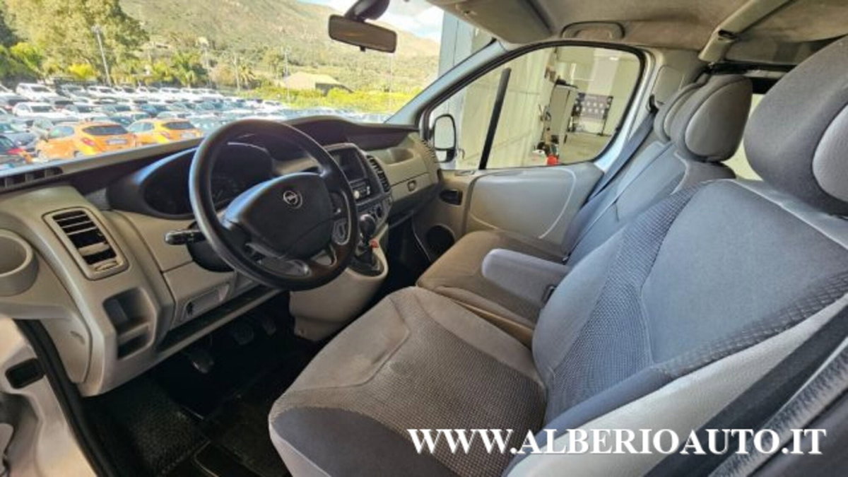 Opel Vivaro Furgone 27 2.0 CDTI 120CV PC-TN Combi 9 posti (17)