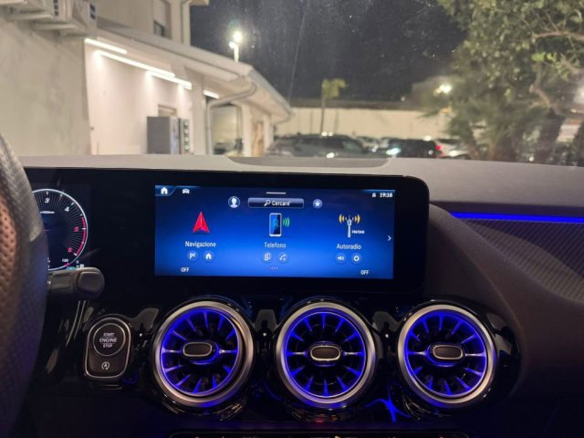 Mercedes-Benz GLA SUV 200 d AMG Line Premium Plus 4matic auto (11)