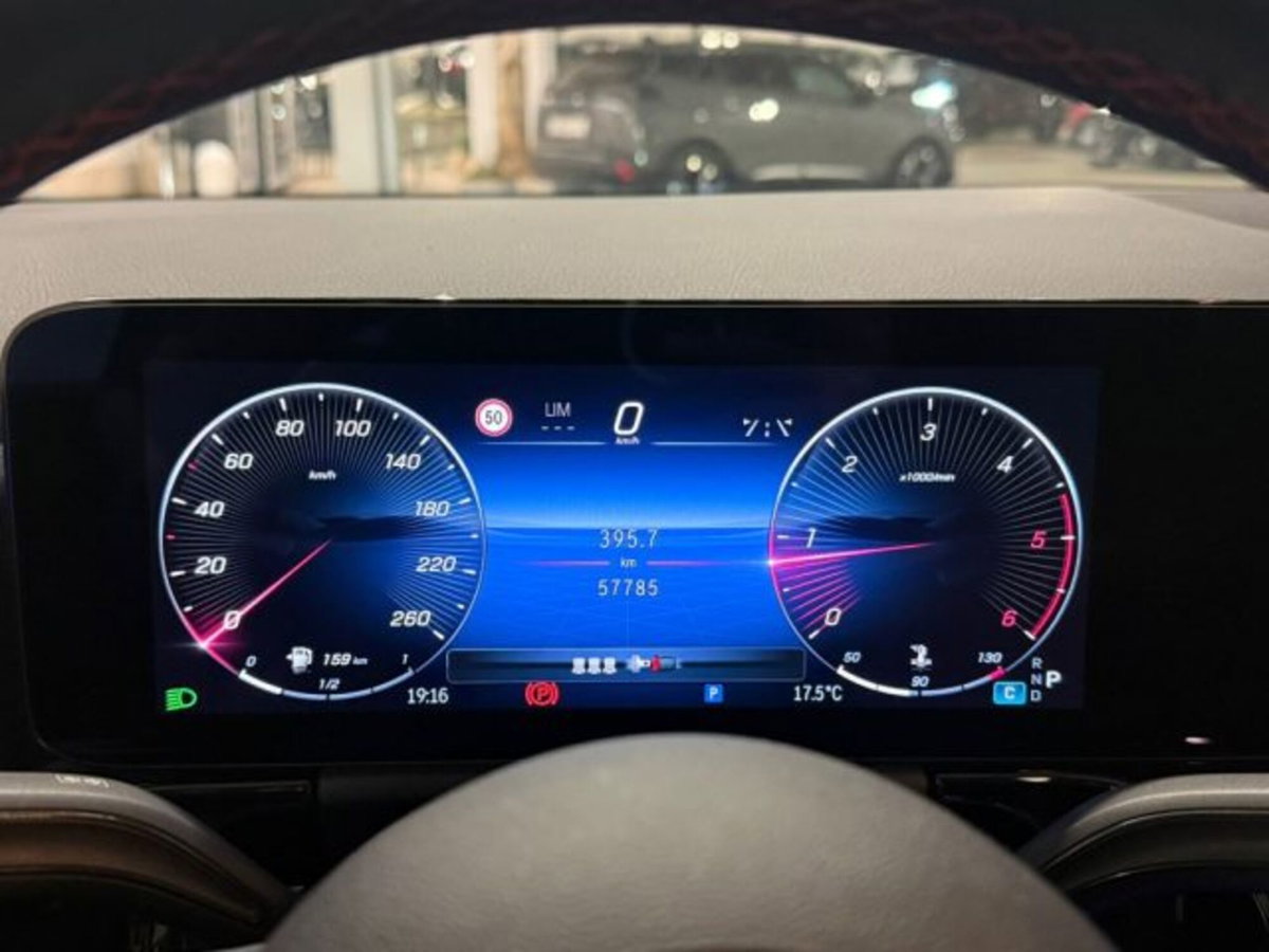 Mercedes-Benz GLA SUV 200 d AMG Line Premium Plus 4matic auto (8)
