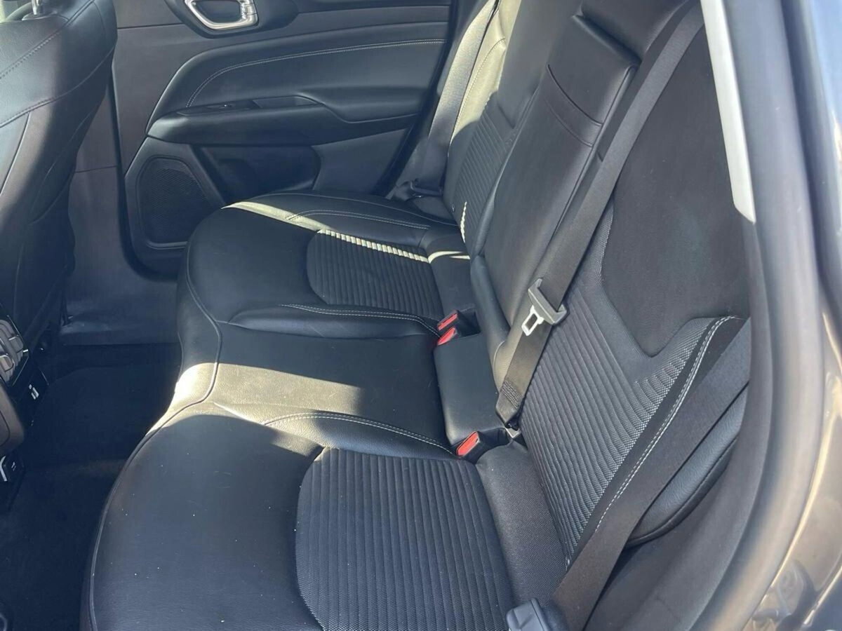 Jeep Compass 1.6 Multijet II 2WD Limited (12)
