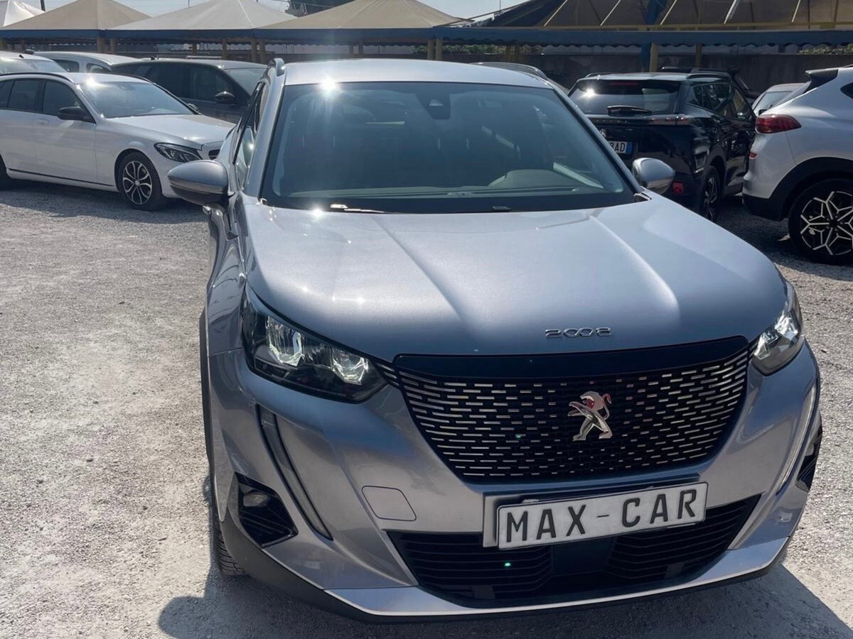 Peugeot 2008 BlueHDi 130 S&S EAT8 GT Pack (2)