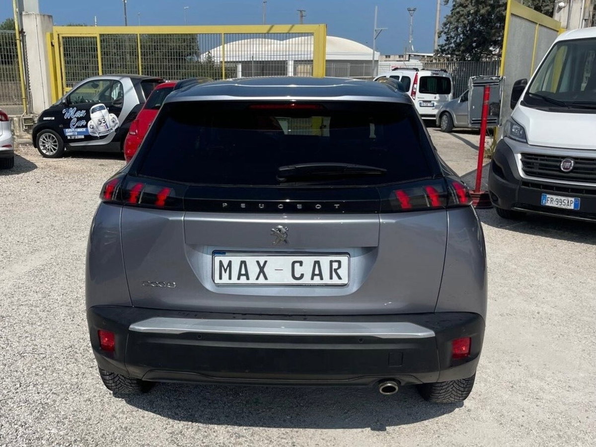 Peugeot 2008 BlueHDi 130 S&S EAT8 GT Pack (8)
