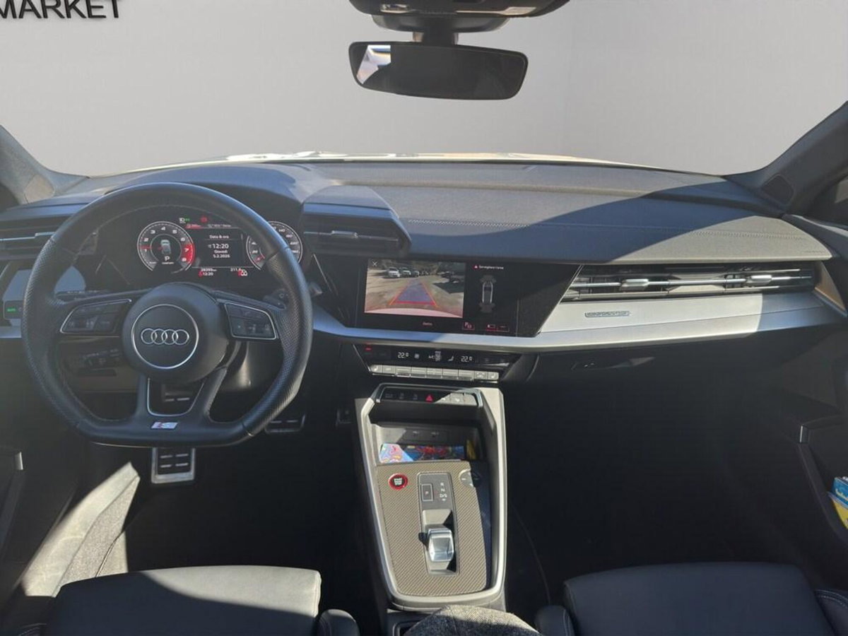 Audi S3 Sportback 2.0 TFSI quattro S tronic (14)