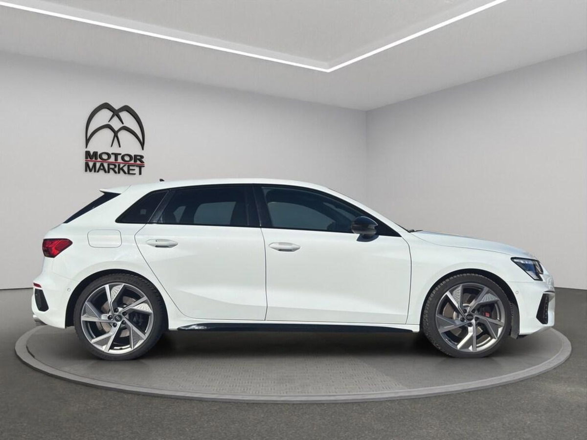 Audi S3 Sportback 2.0 TFSI quattro S tronic (4)