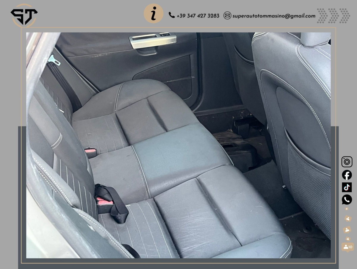 Volvo S40 2.0 D cat Summum (11)