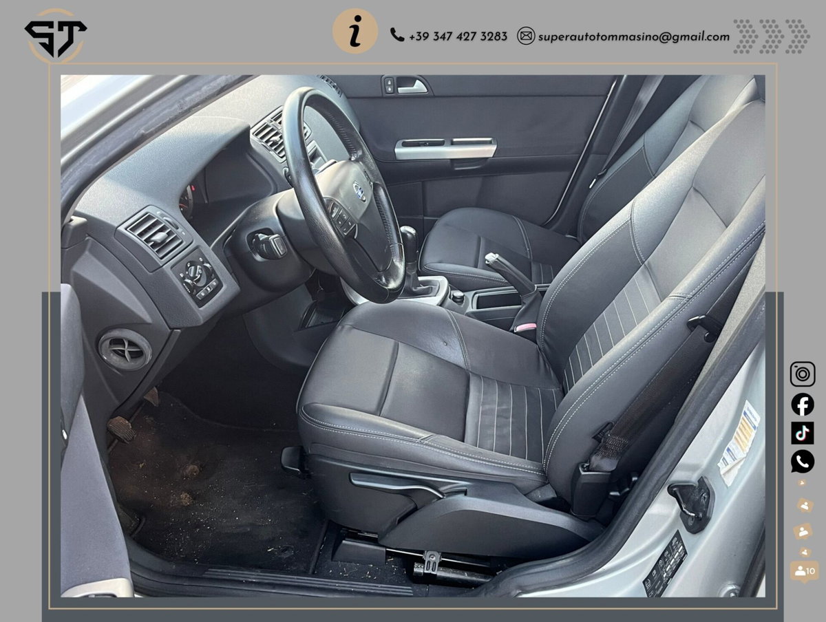 Volvo S40 2.0 D cat Summum (7)