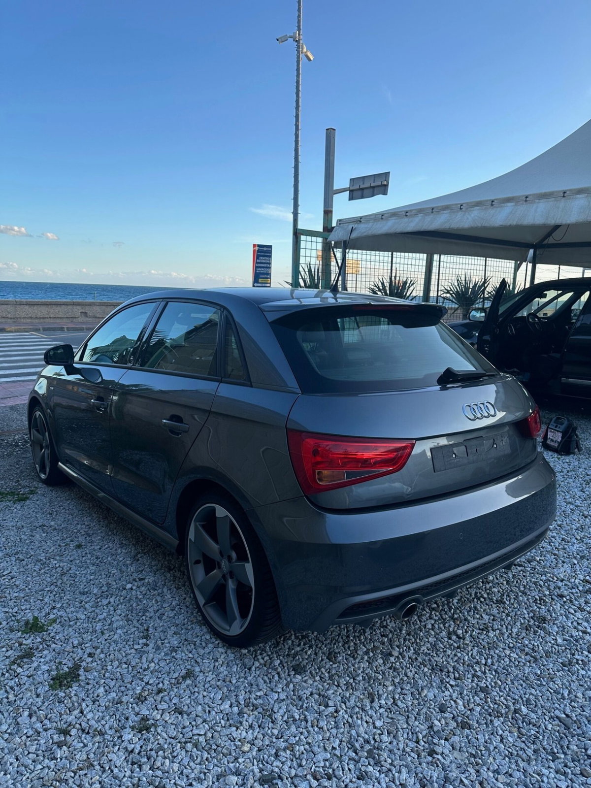 Audi A1 Sportback 1.6 TDI 116 CV S tronic (4)