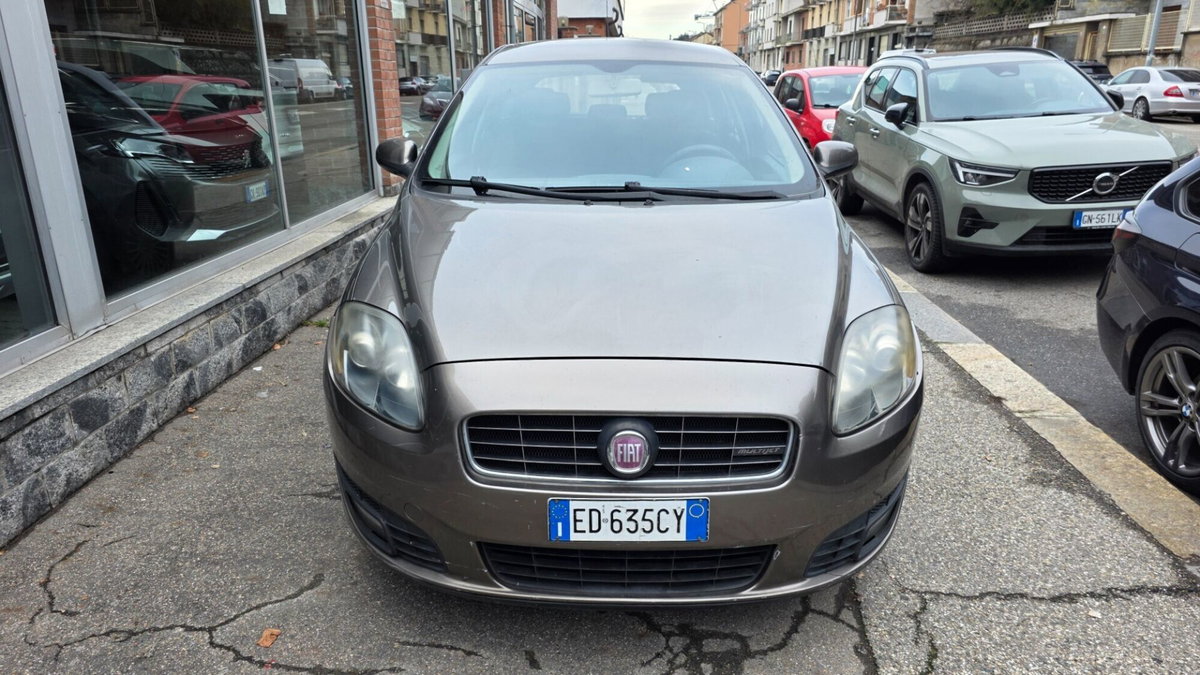 Fiat Croma 1.9 Multijet Active (2)
