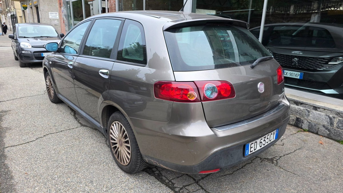 Fiat Croma 1.9 Multijet Active (4)