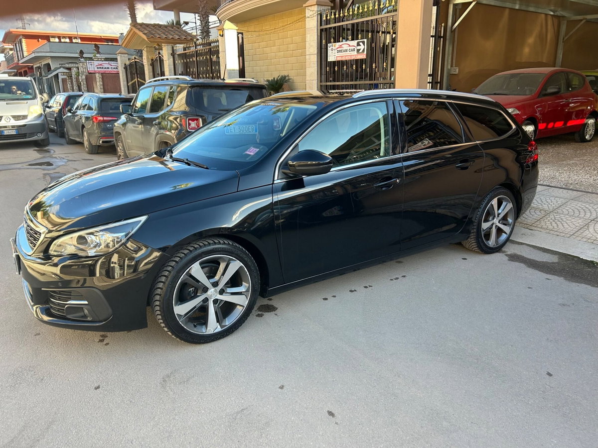 Peugeot 308 SW BlueHDi 120 S&S EAT6 Allure (10)