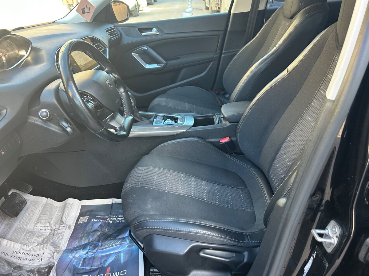 Peugeot 308 SW BlueHDi 120 S&S EAT6 Allure (14)