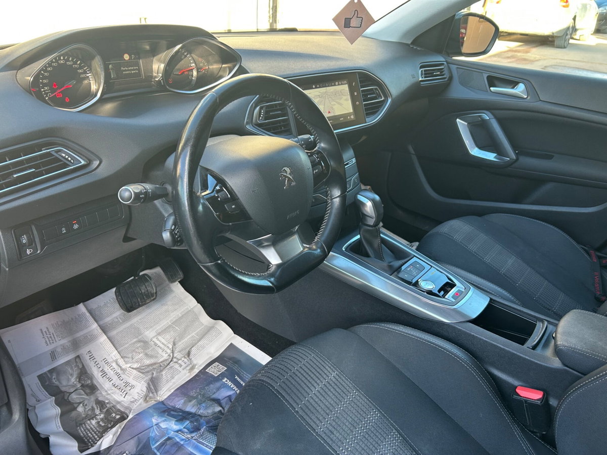 Peugeot 308 SW BlueHDi 120 S&S EAT6 Allure (15)