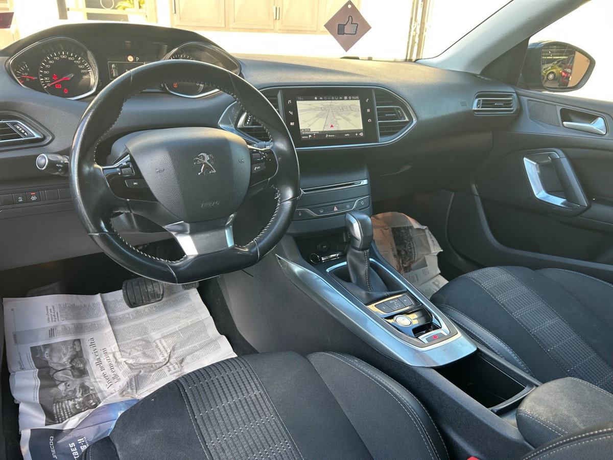 Peugeot 308 SW BlueHDi 120 S&S EAT6 Allure (18)
