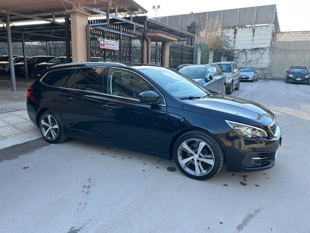 Peugeot 308 SW BlueHDi 120 S&S EAT6 Allure (7)