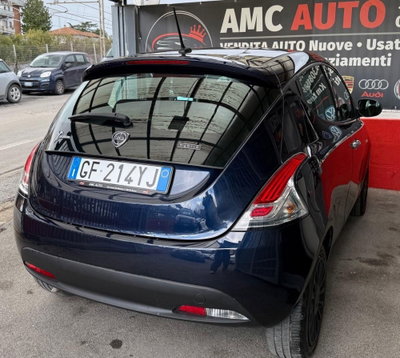 Lancia Ypsilon 1.0 FireFly 5 porte S&S Hybrid Ecochic Silver (6)