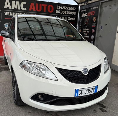 Lancia Ypsilon 1.0 FireFly 5 porte S&S Hybrid Ecochic Gold usata