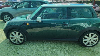 MINI Mini 1.6 16V Cooper (3)