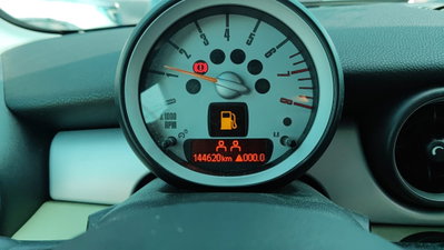 MINI Mini 1.6 16V Cooper (9)