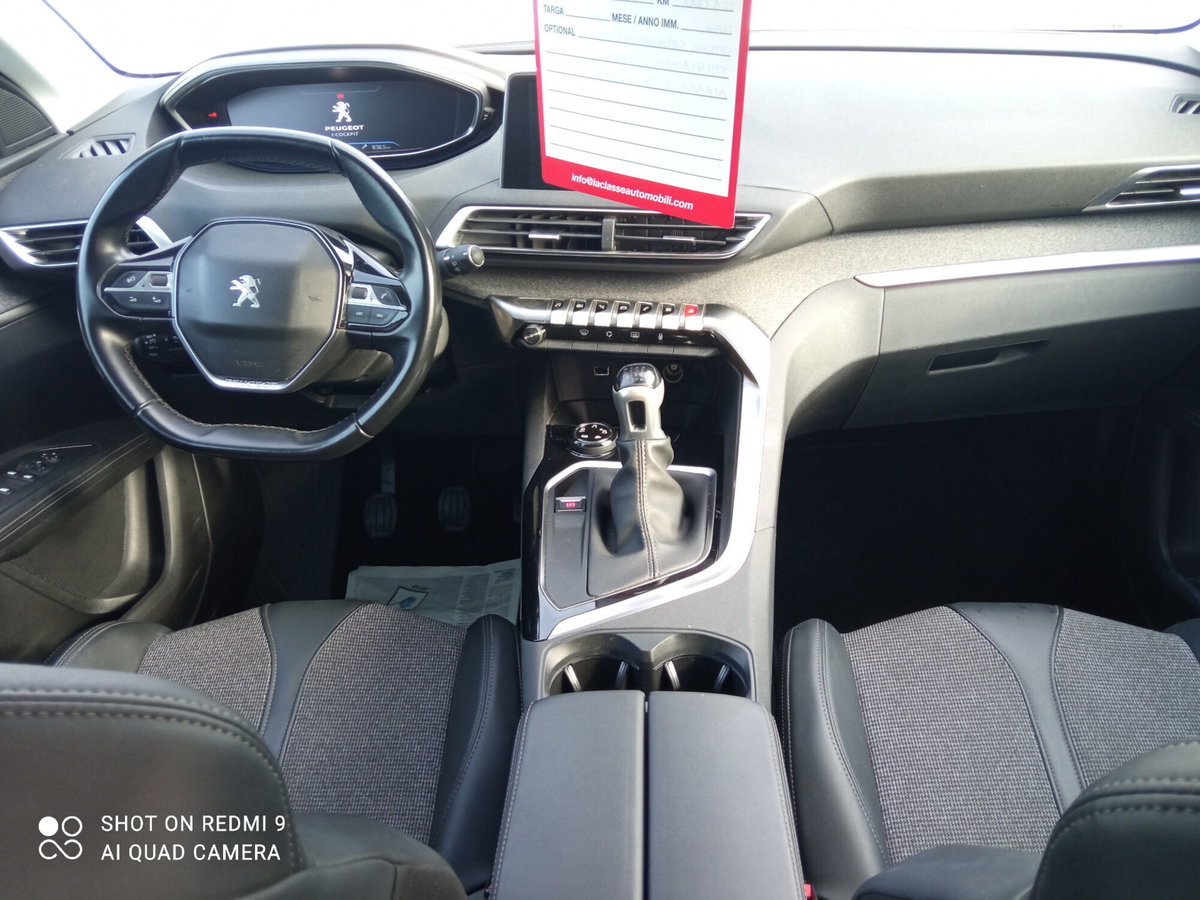 Peugeot 3008 PureTech Turbo 130 S&S EAT8 Allure (13)