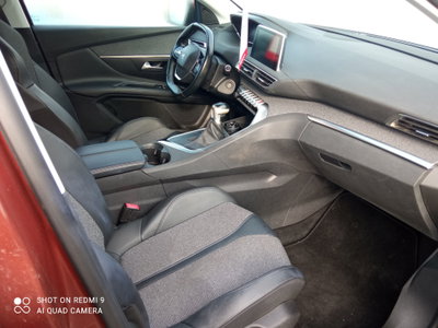 Peugeot 3008 PureTech Turbo 130 S&S EAT8 Allure (15)