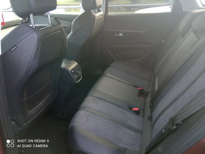 Peugeot 3008 PureTech Turbo 130 S&S EAT8 Allure (17)
