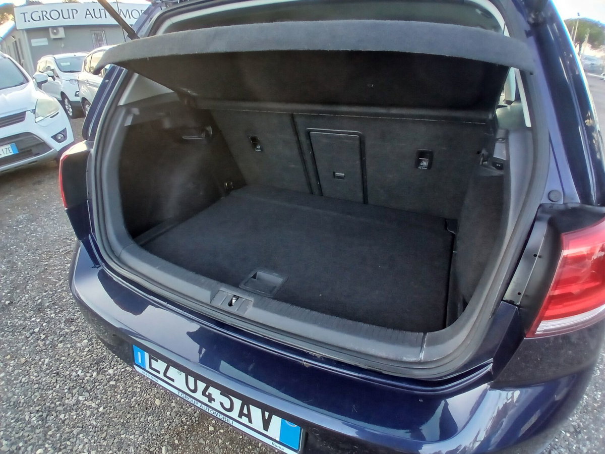 Volkswagen Golf 1.6 TDI 110 CV 5p. Highline BlueMotion Technology (17)
