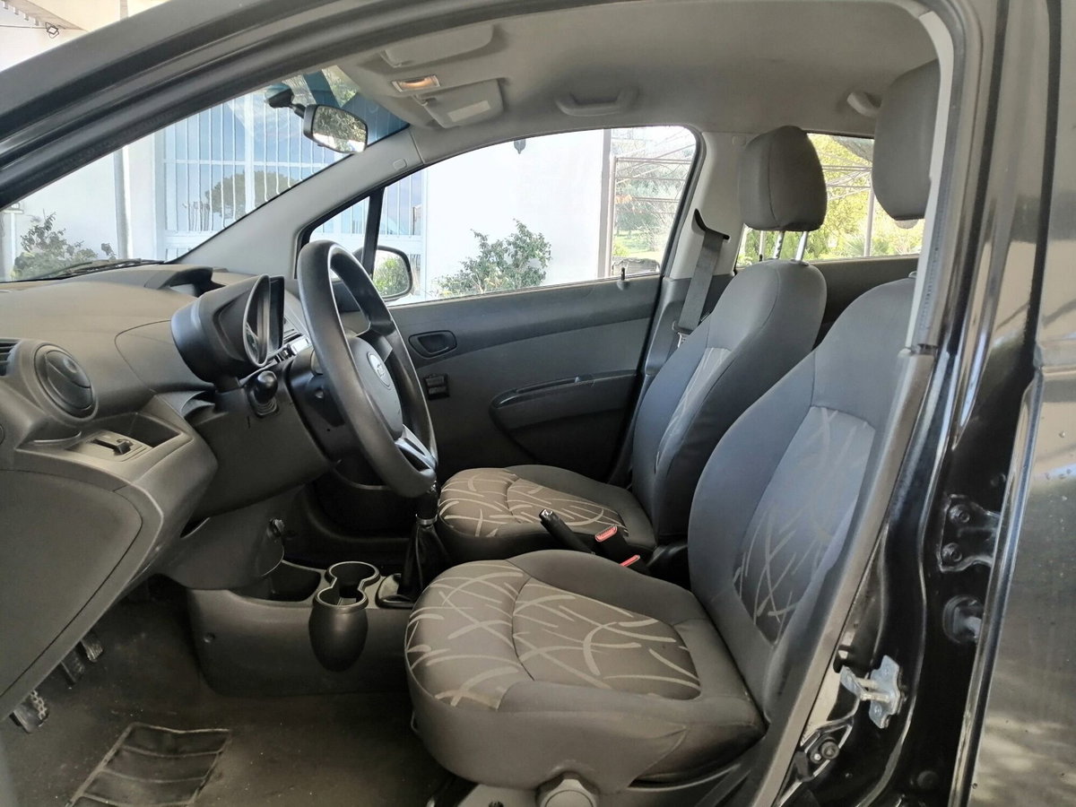 Chevrolet Spark 1.0 (2)