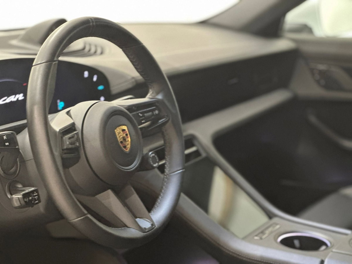 Porsche Taycan 4S Performance (14)