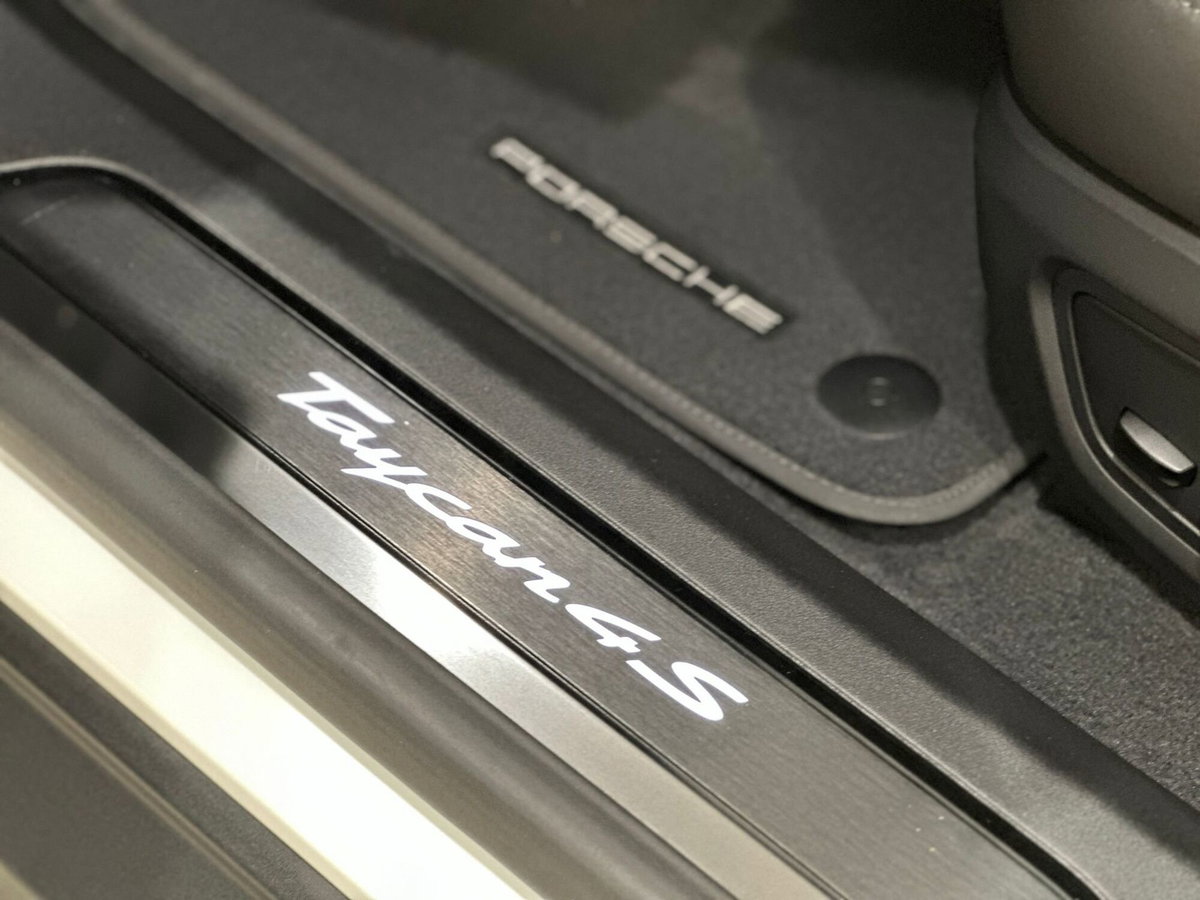 Porsche Taycan 4S Performance (18)