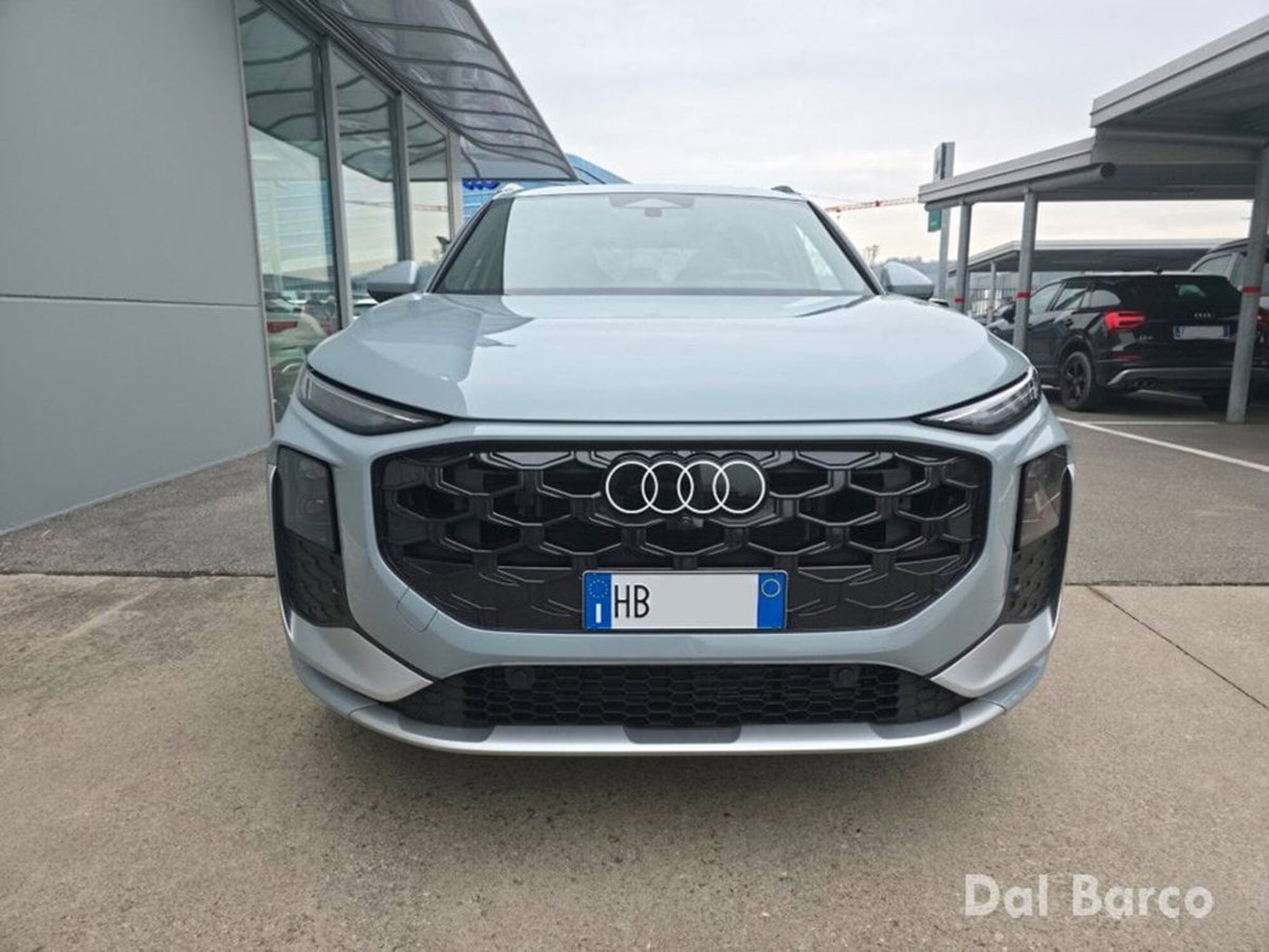 Audi Q3 35 TFSI S tronic Business (2)