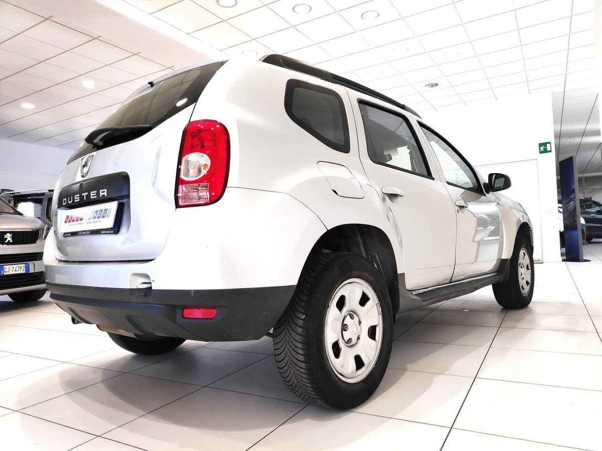 Dacia Duster 1.5 dCi 110CV 4x4 Ambiance (19)