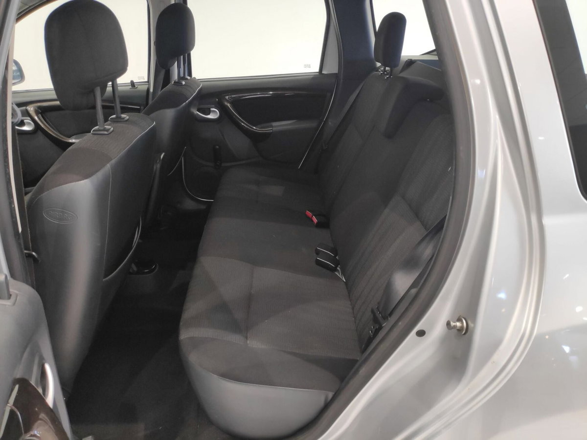 Dacia Duster 1.5 dCi 110CV 4x4 Ambiance (6)