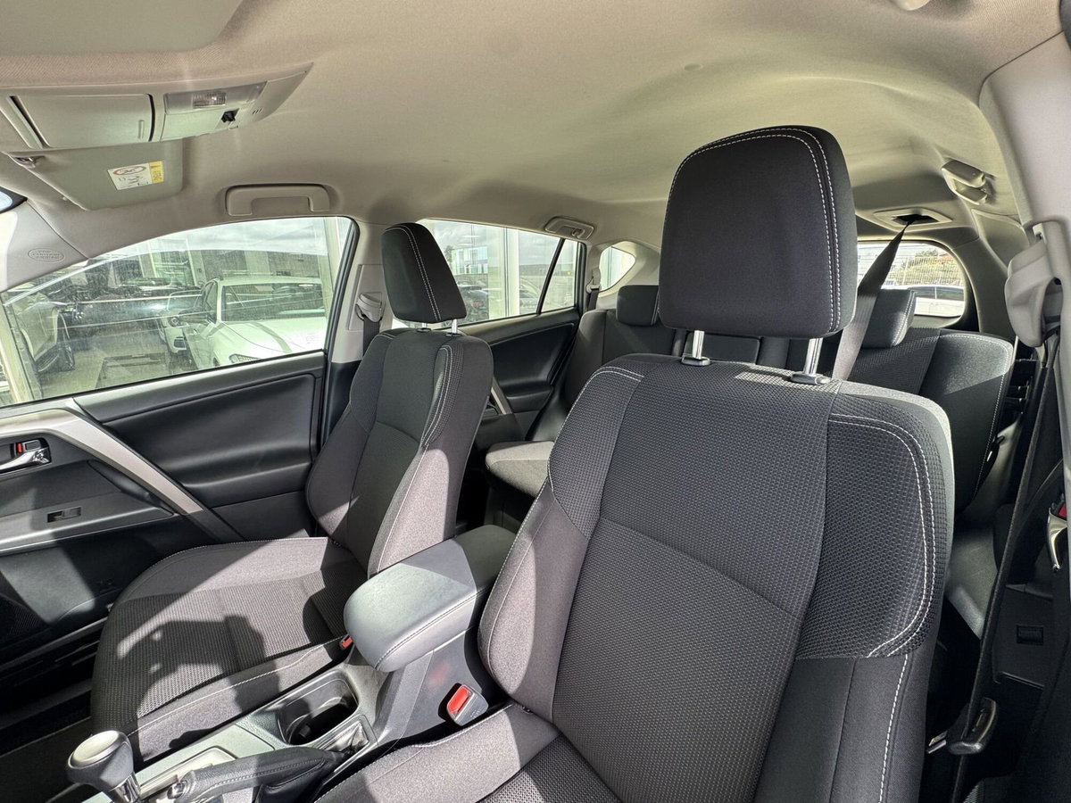 Toyota Rav4 Hybrid 2WD Active (10)