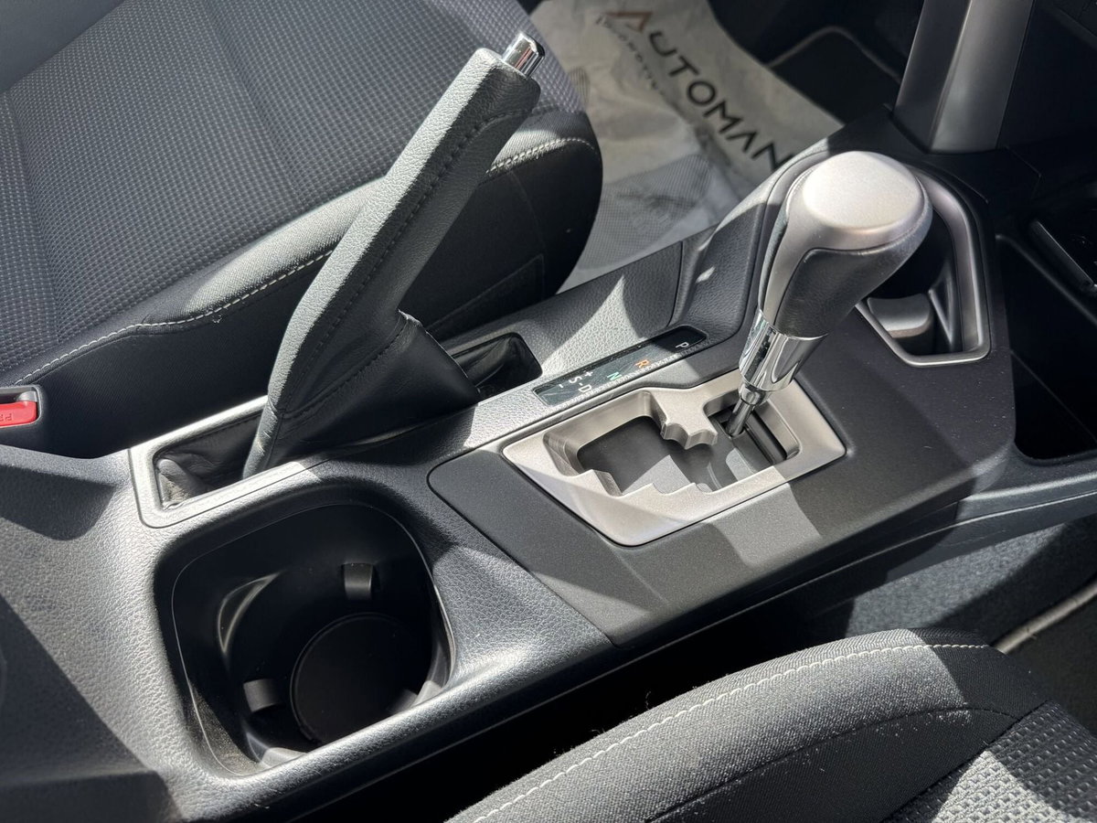 Toyota Rav4 Hybrid 2WD Active (13)