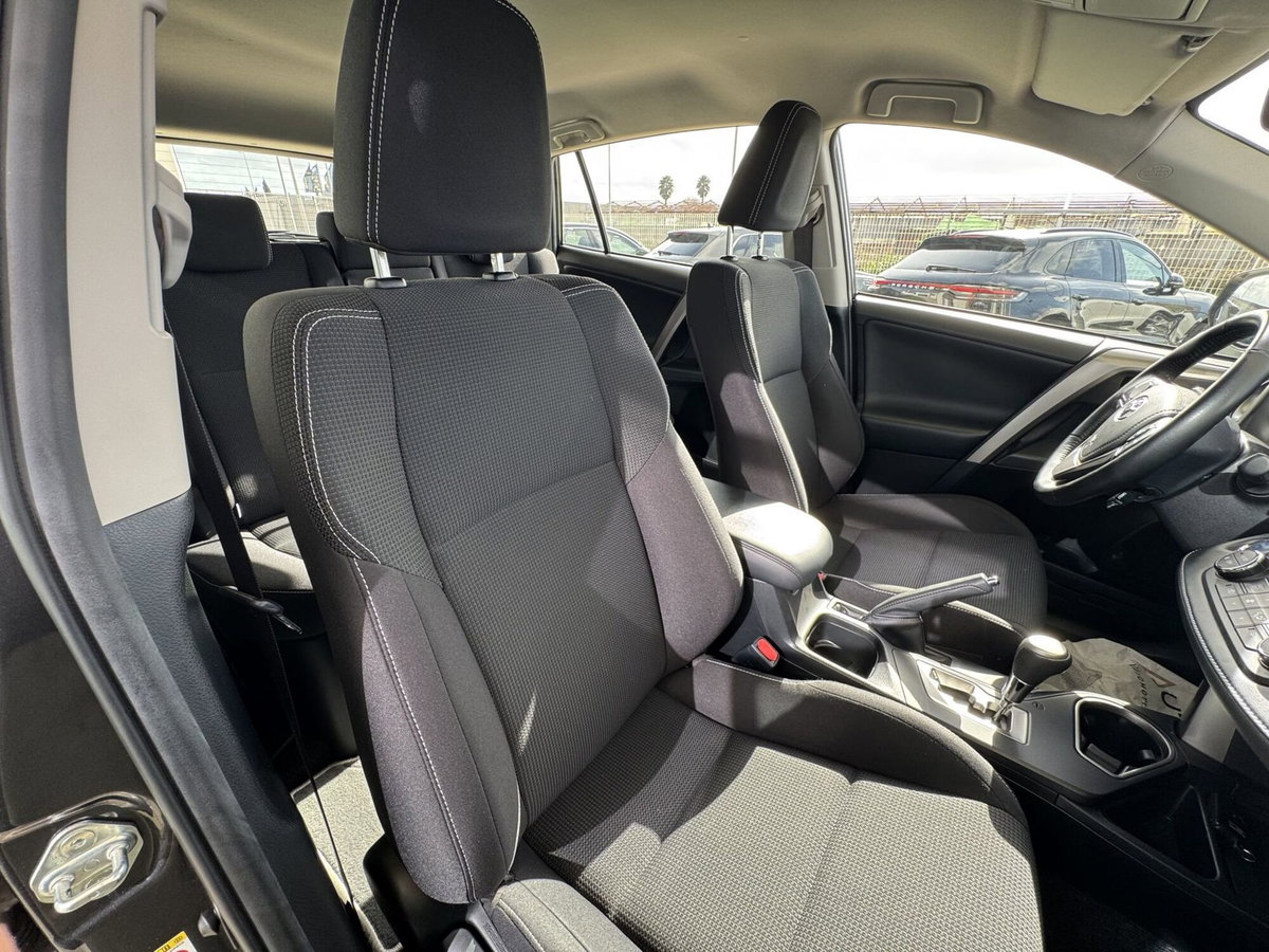 Toyota Rav4 Hybrid 2WD Active (14)
