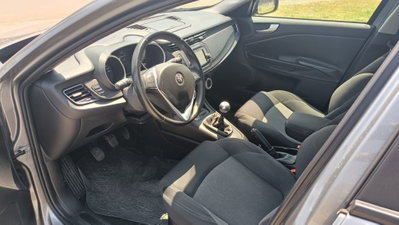 Alfa Romeo Giulietta 1.4 Turbo Distinctive Gpl 120cv E6 (13)