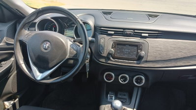 Alfa Romeo Giulietta 1.4 Turbo Distinctive Gpl 120cv E6 (15)