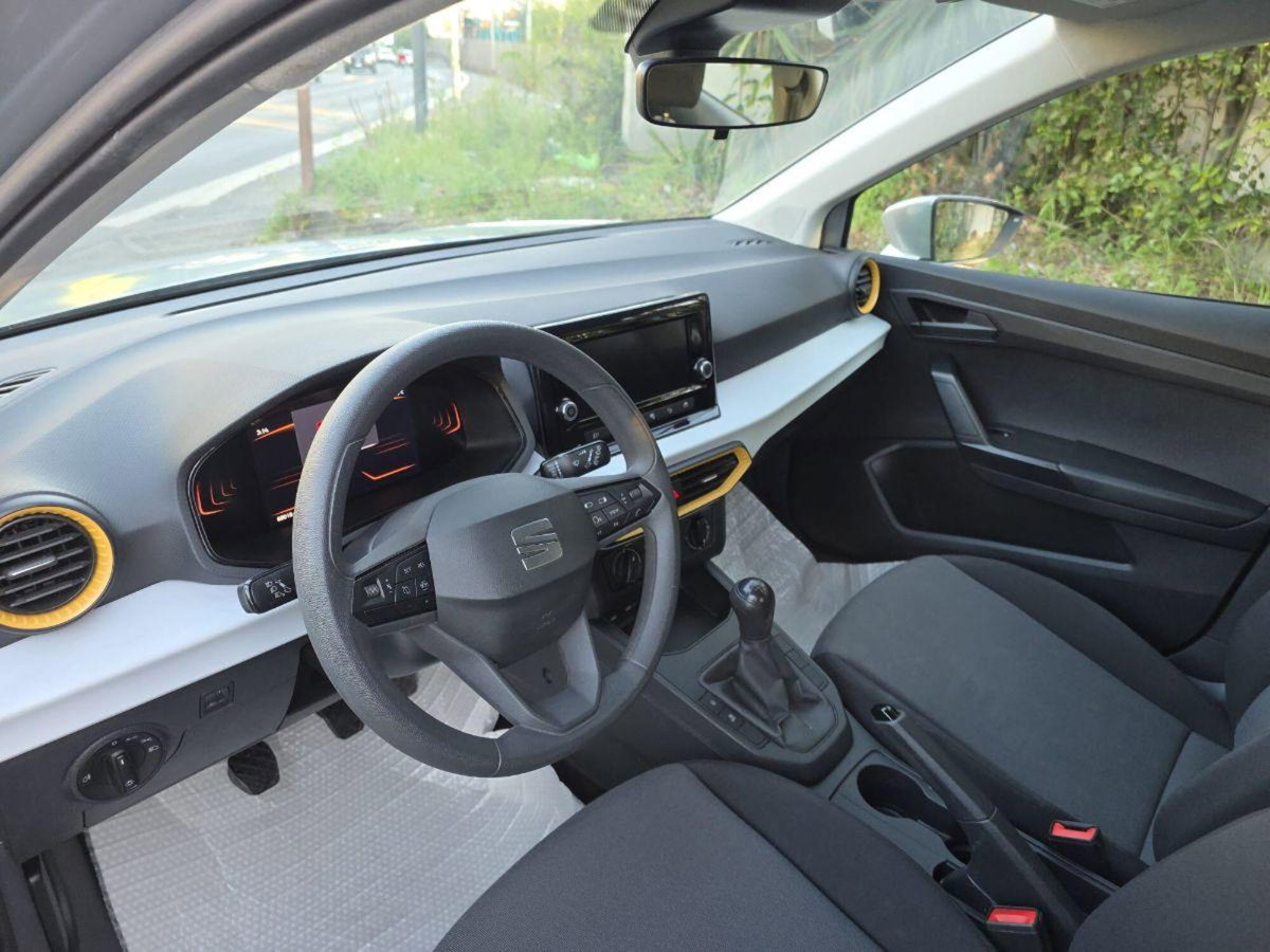 SEAT Arona 1.0 EcoTSI Reference (9)