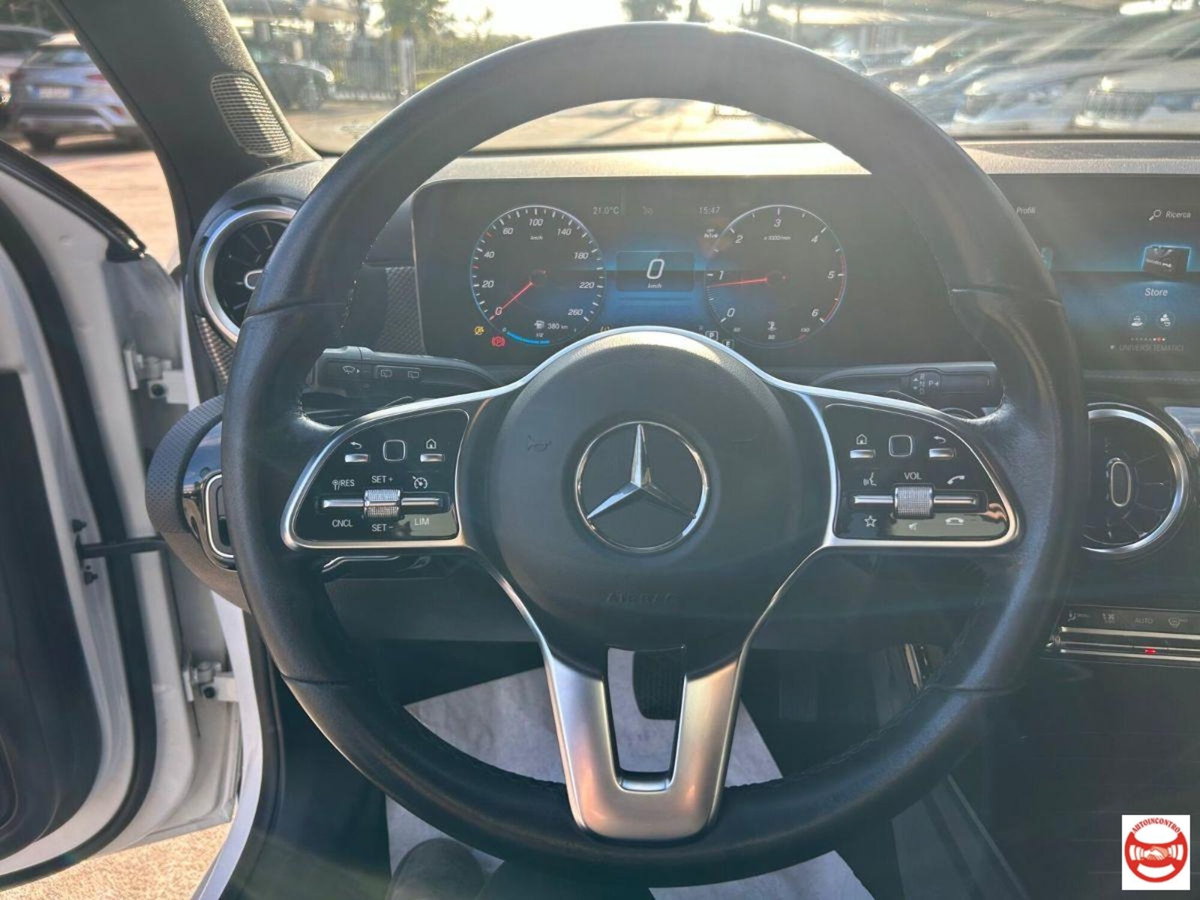 Mercedes-Benz Classe A 180 d Sport (14)