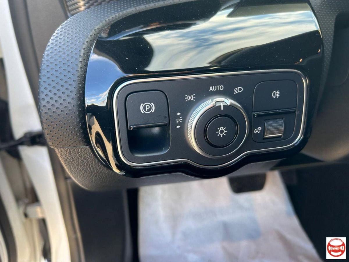 Mercedes-Benz Classe A 180 d Sport (15)