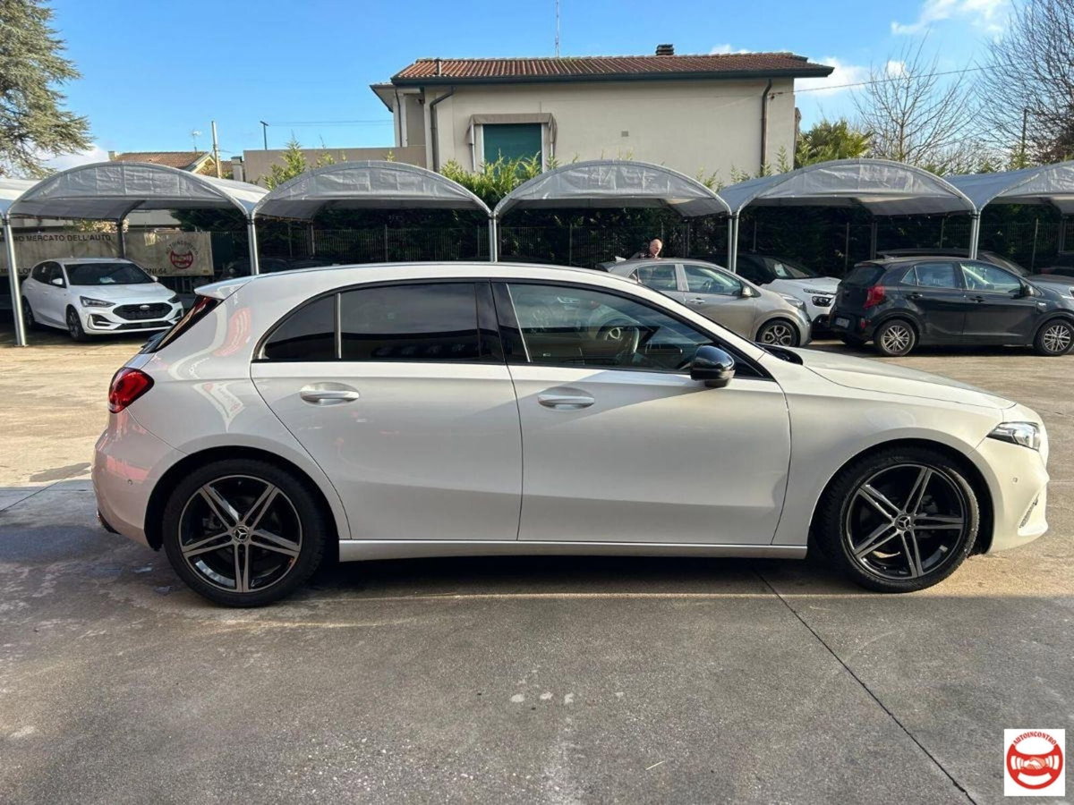 Mercedes-Benz Classe A 180 d Sport (6)