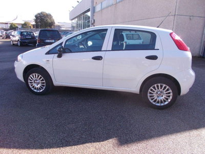 Fiat Punto 1.4 8V 5 porte Natural Power Street (2)