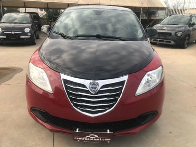 Lancia Ypsilon 1.2 69 CV 5 porte Platinum (2)