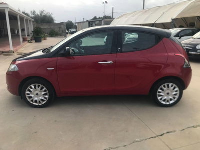Lancia Ypsilon 1.2 69 CV 5 porte Platinum (6)