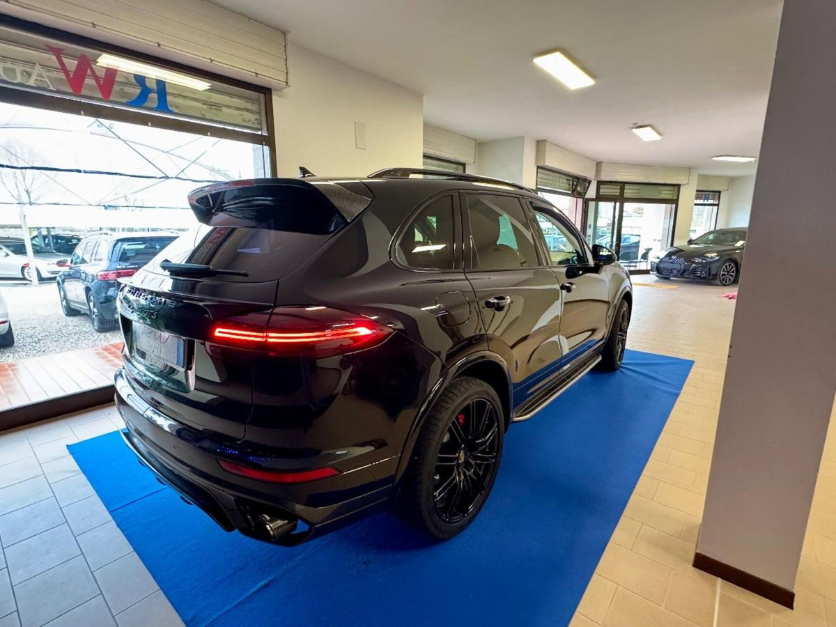Porsche Cayenne 3.0 Diesel (4)