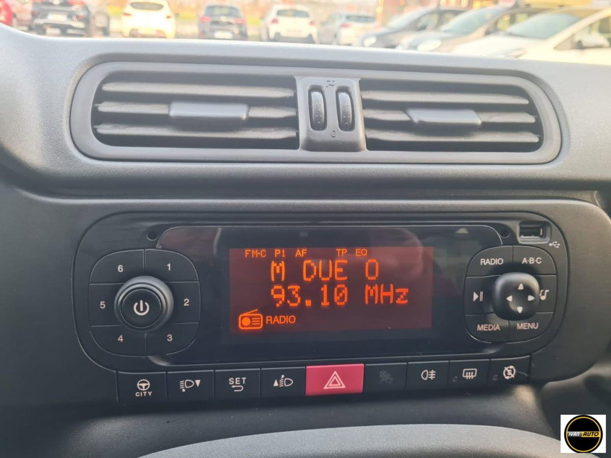 Fiat Panda 1.2 Connected by Wind (16)