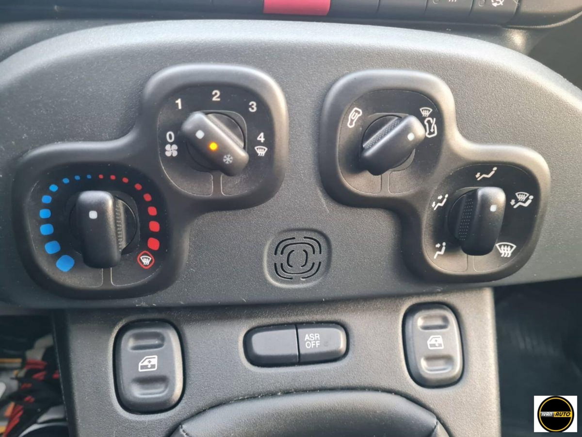 Fiat Panda 1.2 Connected by Wind (17)