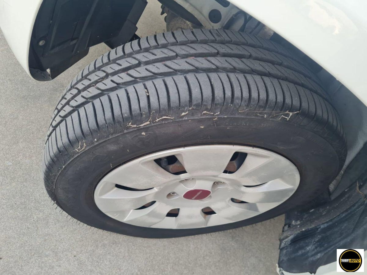 Fiat Panda 1.2 Connected by Wind (20)