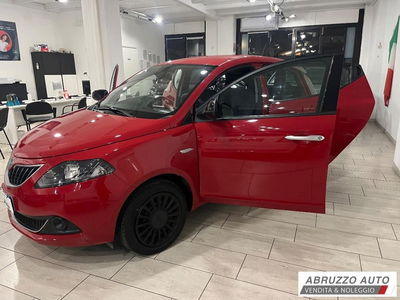 Lancia Ypsilon 1.0 FireFly 5 porte S&S Hybrid UnYca usata